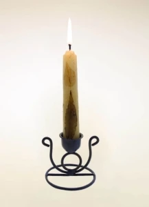 Candelabro in ferro per candele lunghe